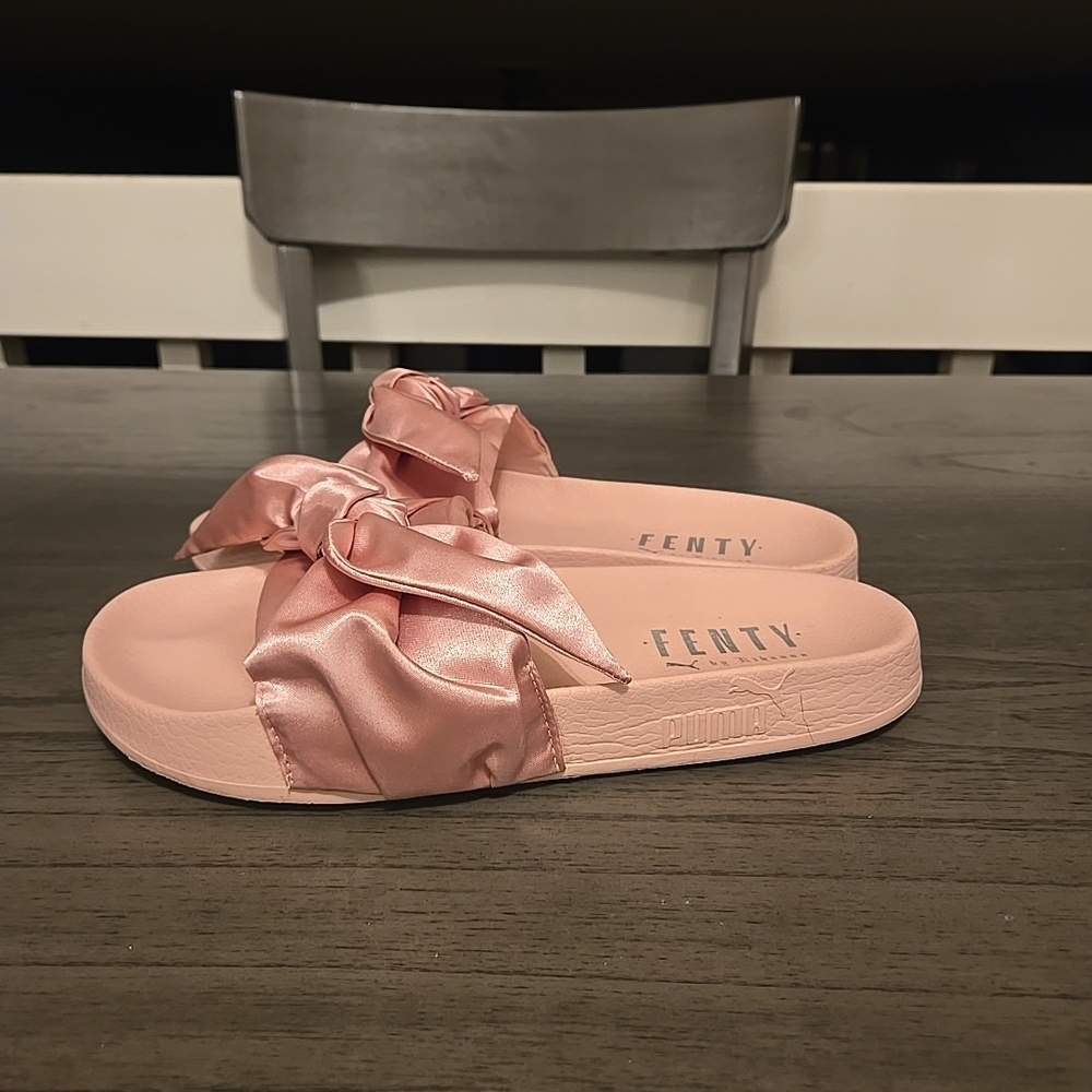 Elegant Pink Satin Bow Slippers - Picture 4 of 4
